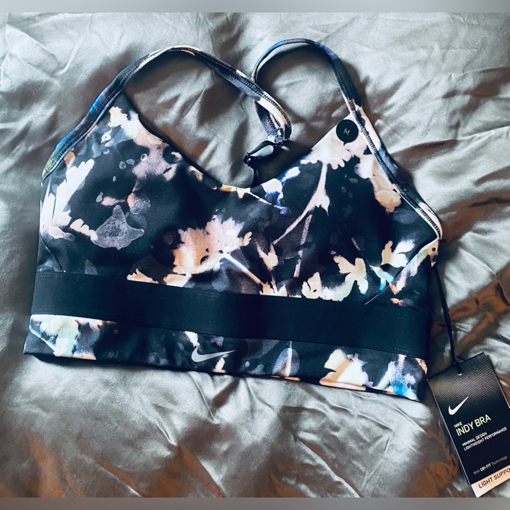 Nike Women's Black and White Floral Sports Bra